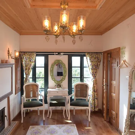 Ilya Sirince Bed & Breakfast